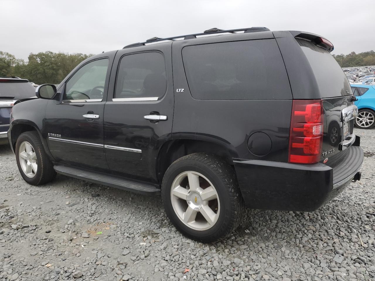2009 Chevrolet Tahoe - Image 2