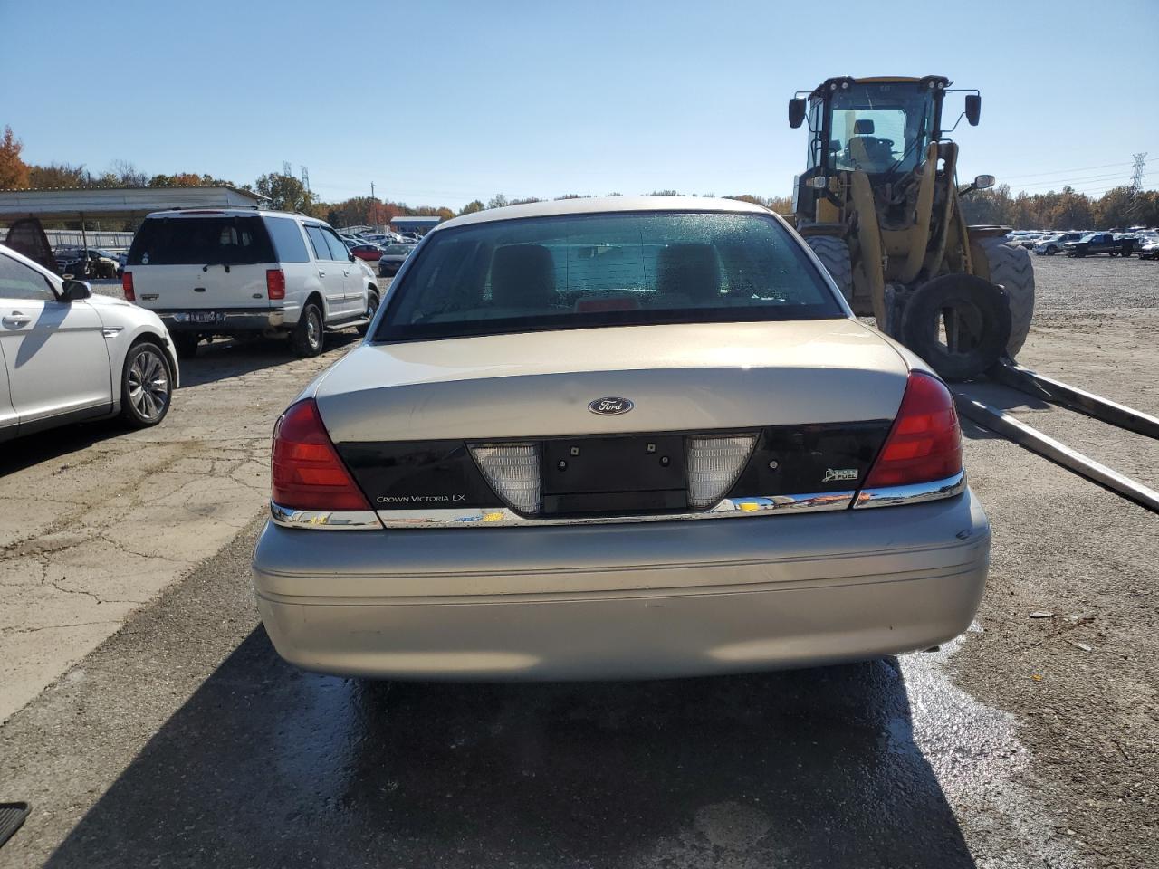 2011 Ford Crown Victoria - Image 6