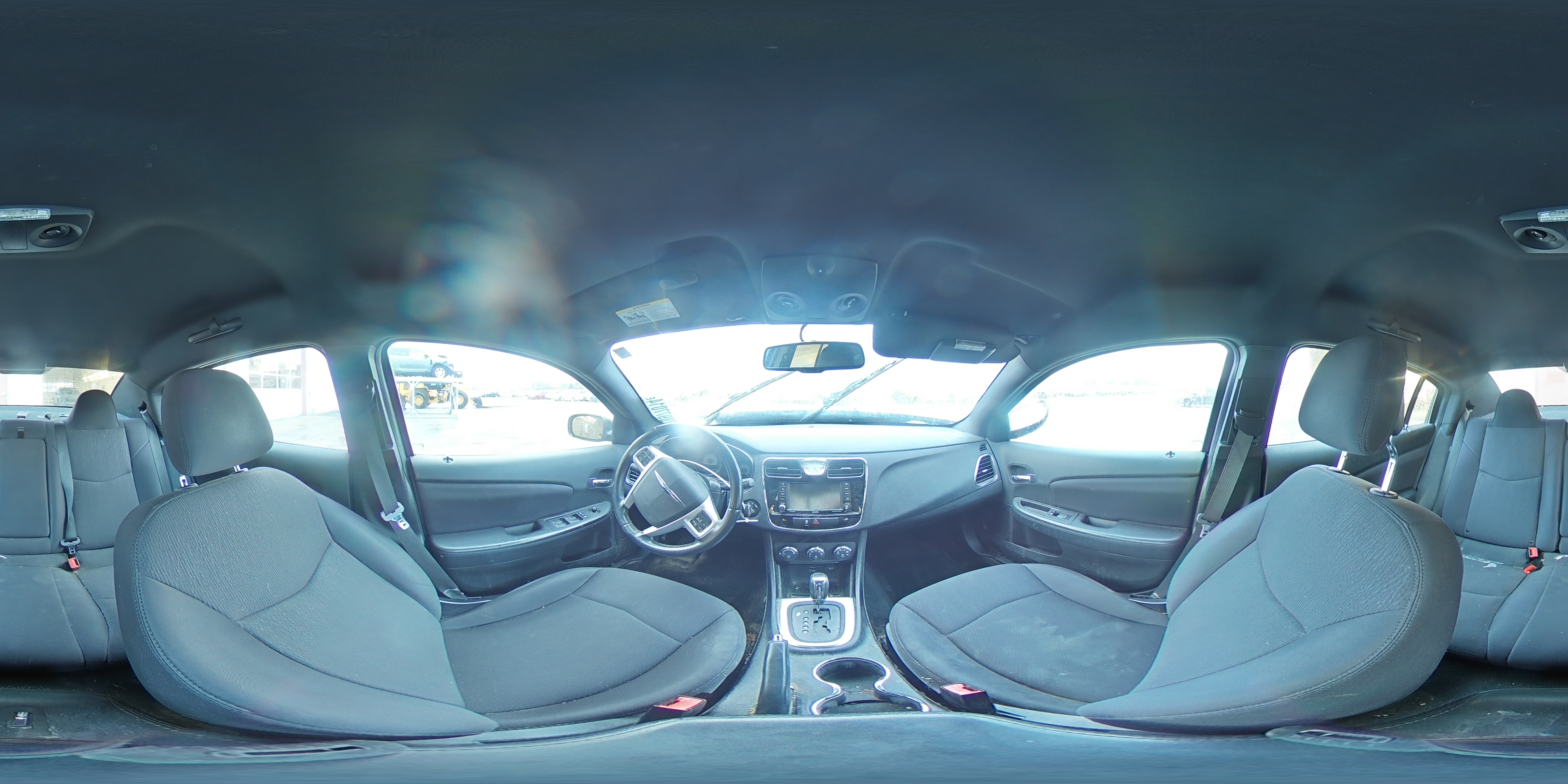 2013 Chrysler 200 - Image 13