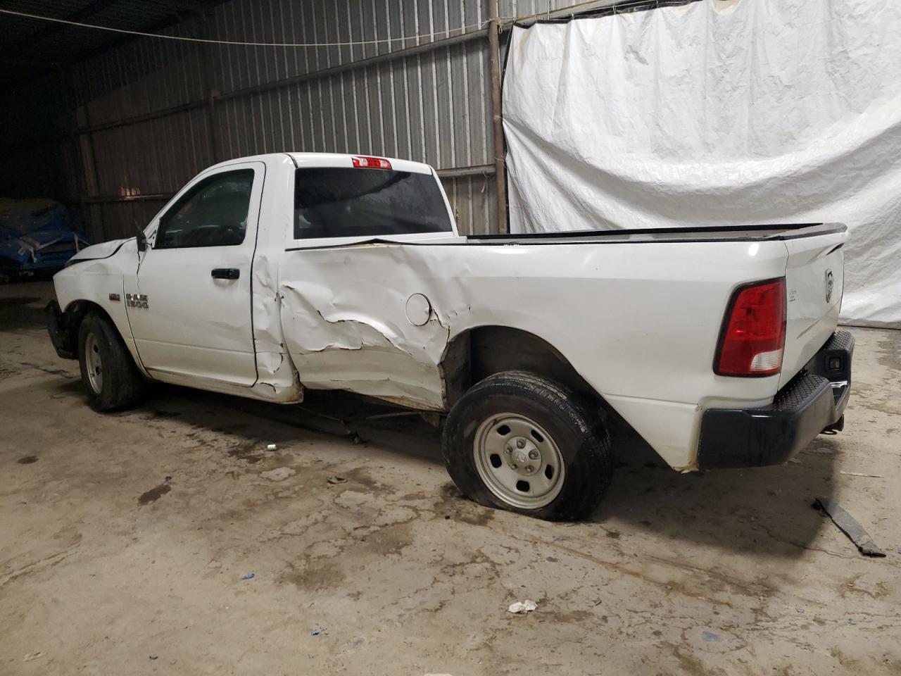 2016 RAM 1500 - Image 2