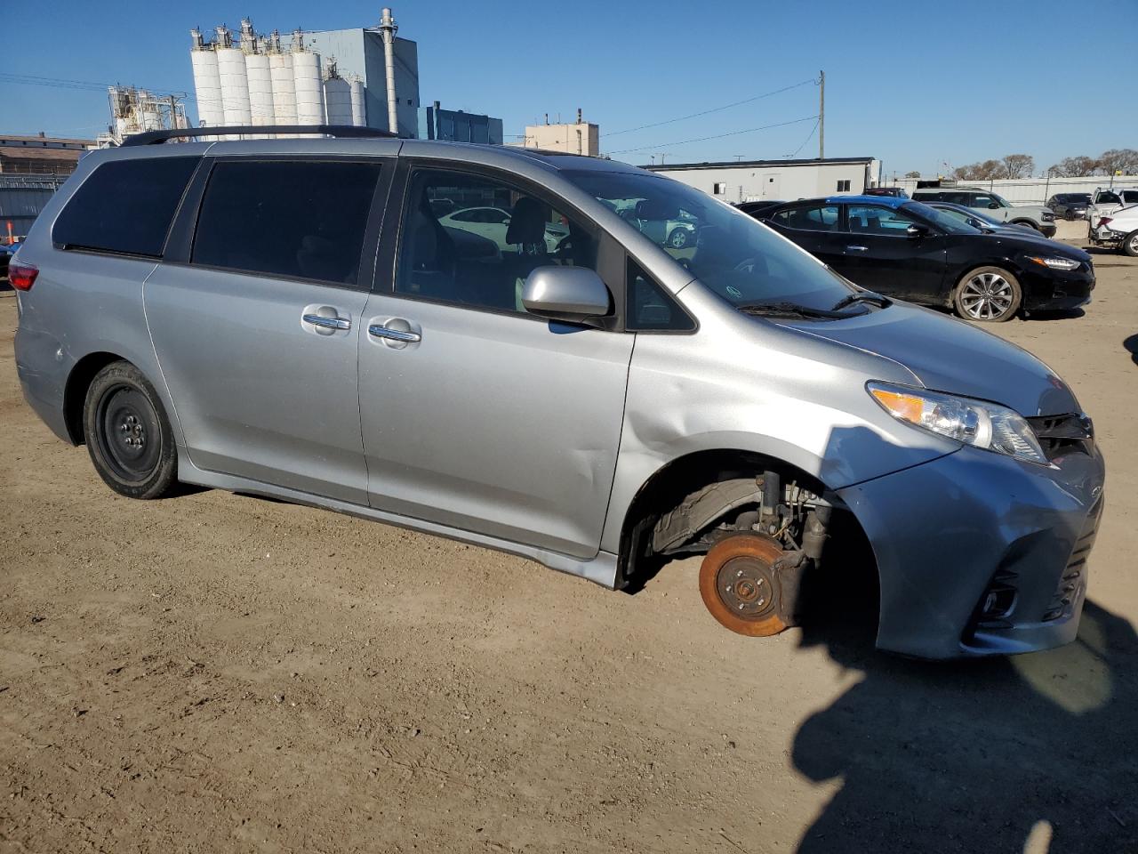 2020 Toyota Sienna - Image 4