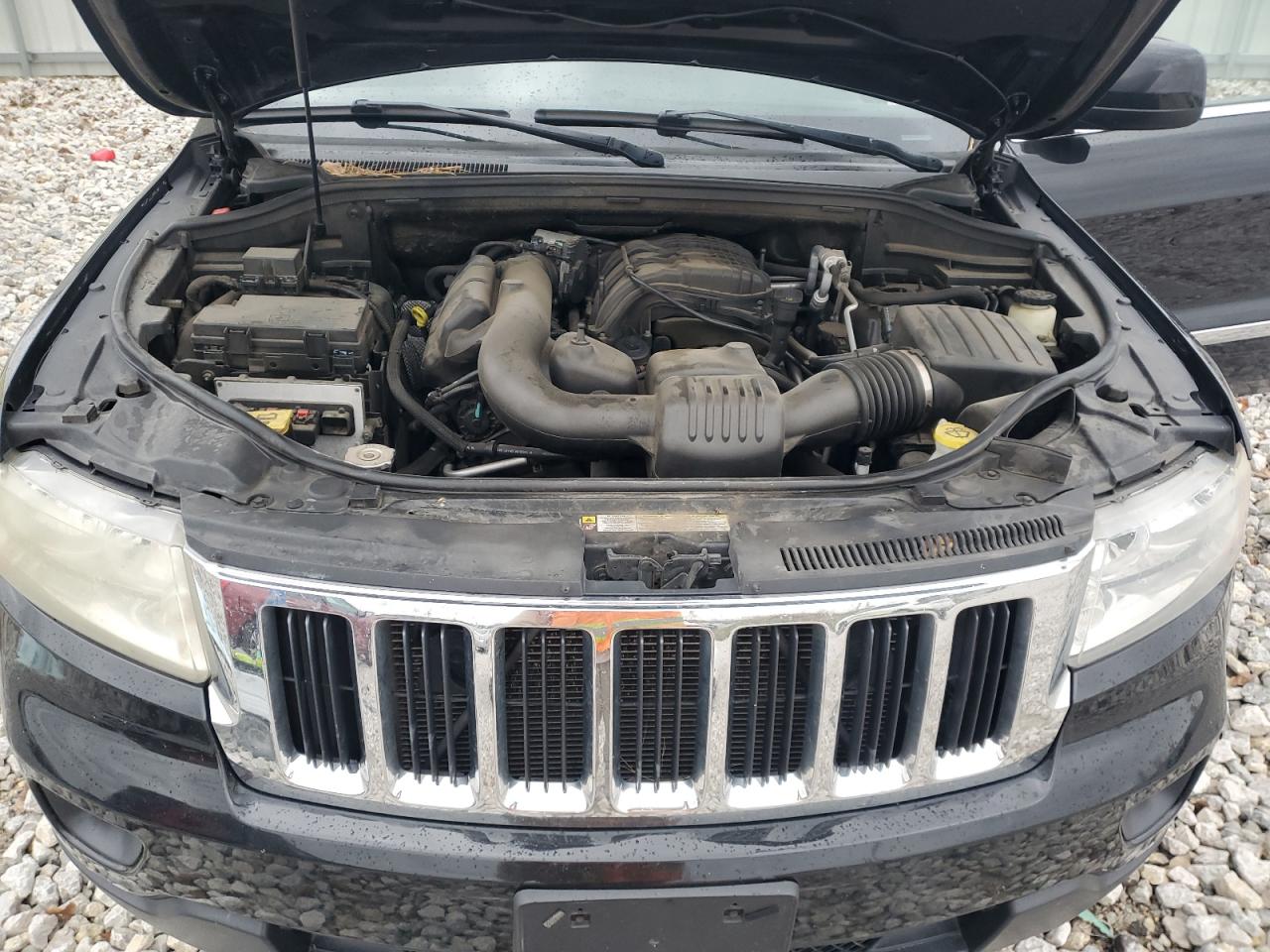 2012 Jeep Grand Cherokee - Image 12