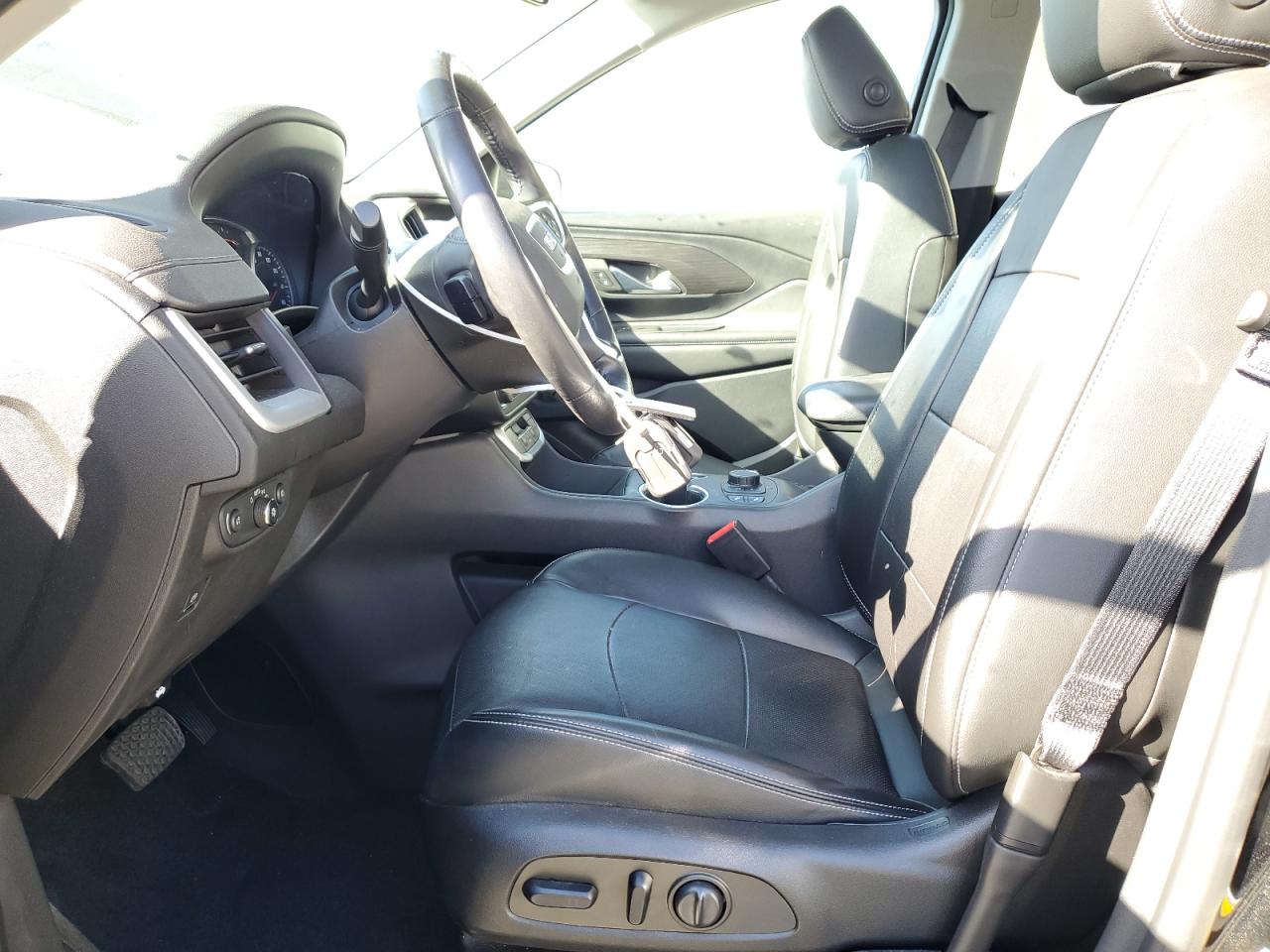 2022 GMC Terrain - Image 7