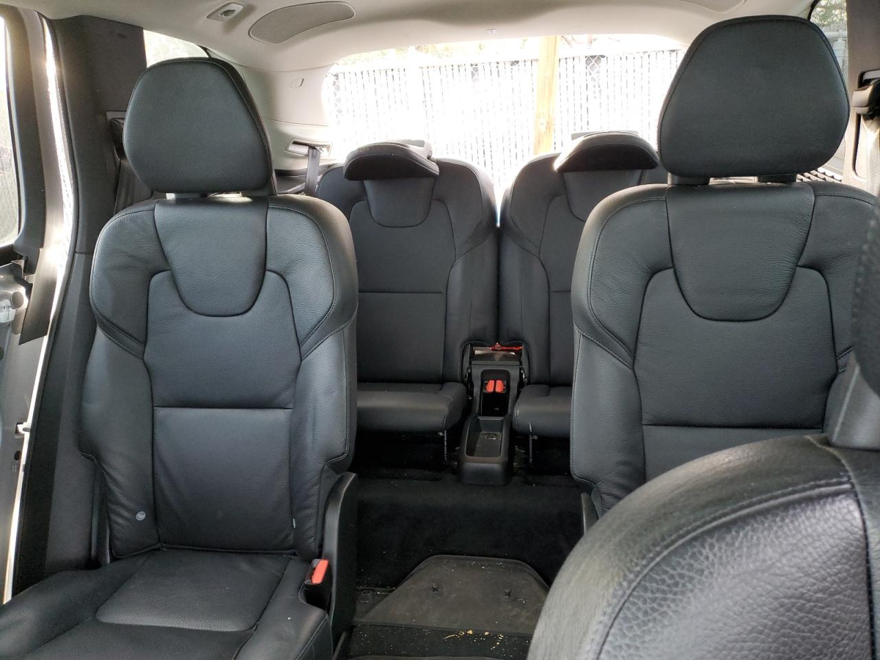 2021 Volvo XC90 - Image 10