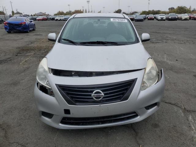  NISSAN VERSA 2012 Серебристый