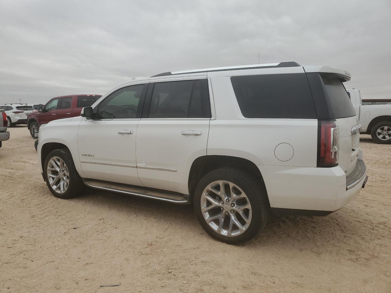 VIN 1GKS2CKJXJR339294 2018 GMC YUKON no.2