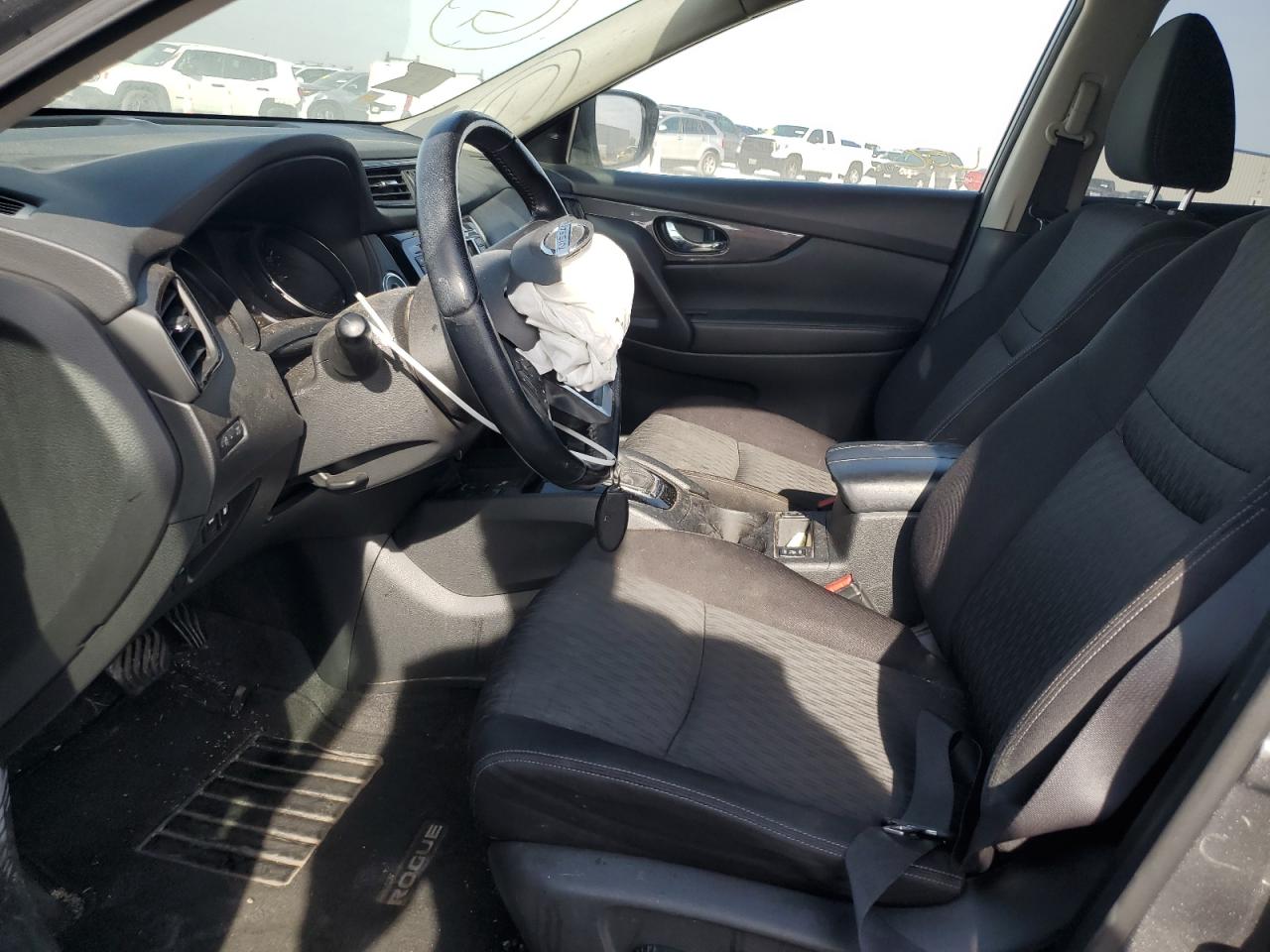 2020 Nissan Rogue - Image 7