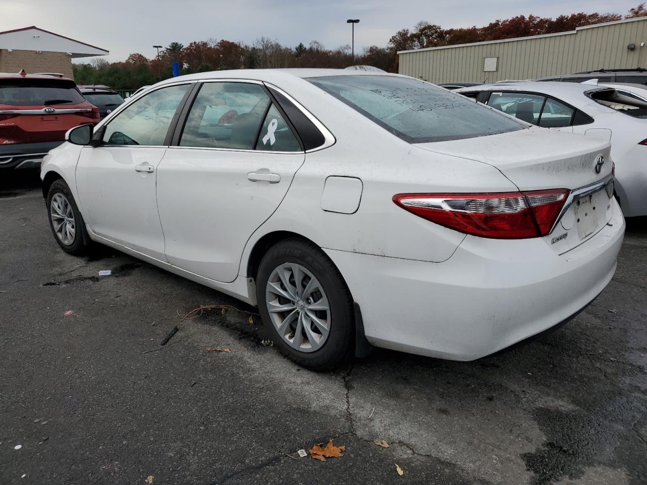 VIN 4T1BF1FK4GU152867 2016 TOYOTA CAMRY no.2