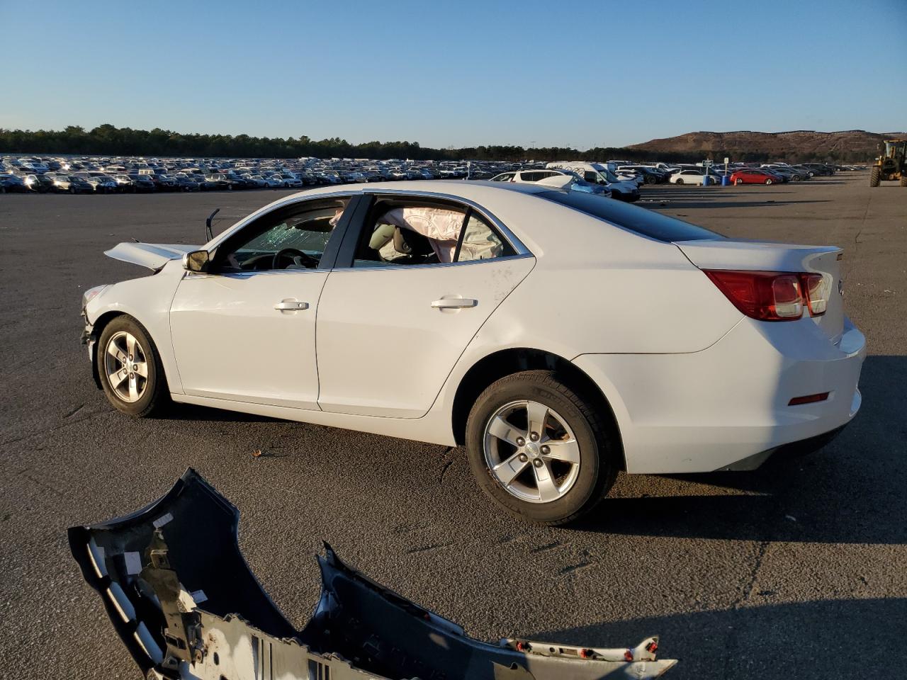 2015 Chevrolet Malibu - Image 2
