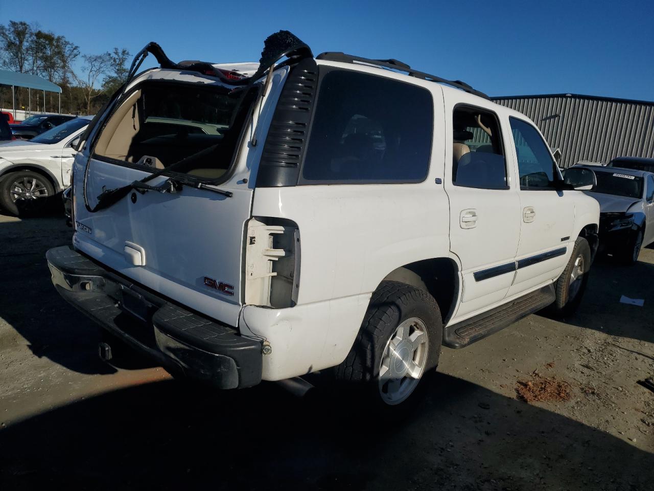 2005 GMC Yukon - Image 3