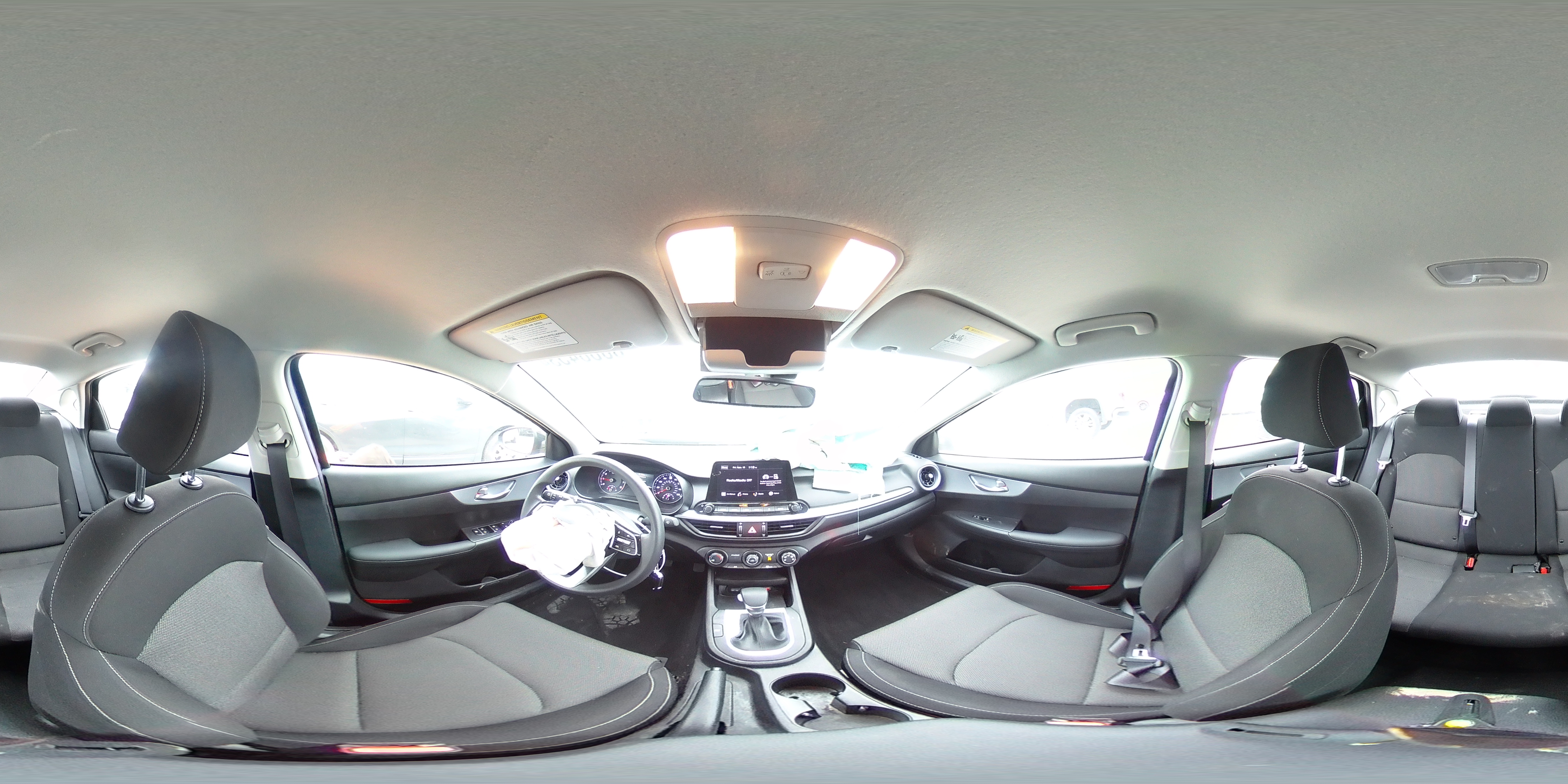 2024 Kia Forte - Image 12
