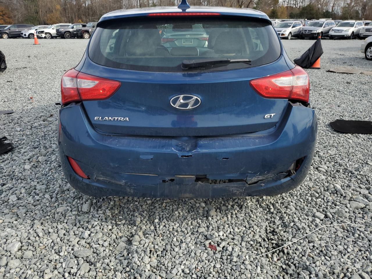 2016 Hyundai Elantra - Image 6