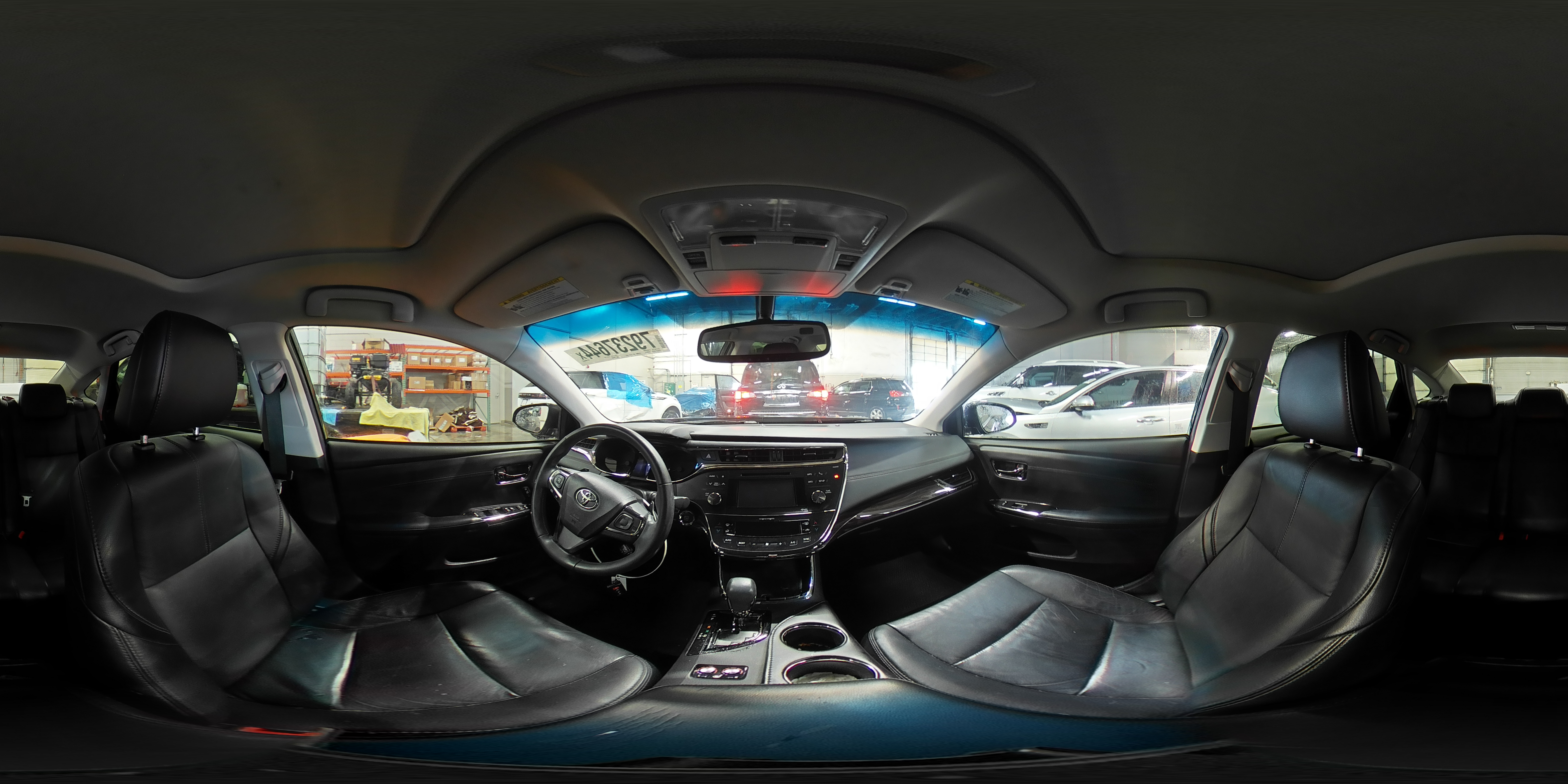 2014 Toyota Avalon - Image 14