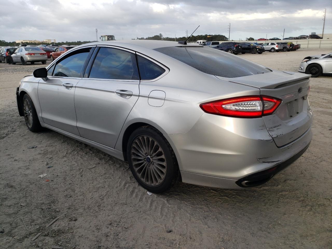 VIN 3FA6P0K93GR235722 2016 FORD FUSION no.2