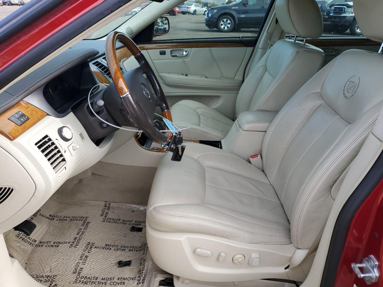 2011 Cadillac DTS - Image 7