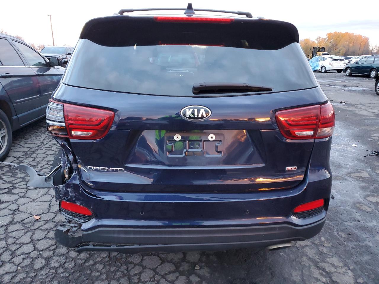 2019 Kia Sorento L VIN: 5XYPGDA37KG596487 Lot: 81517444