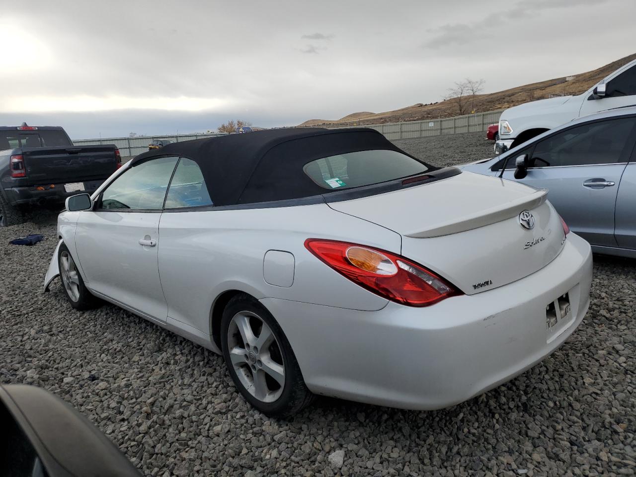 2005 Toyota Camry Solara - Image 2