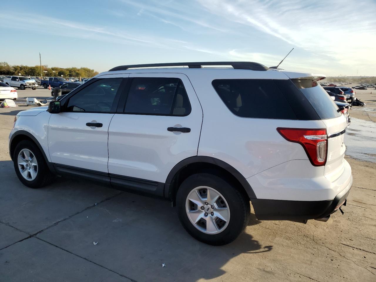 2014 Ford Explorer - Image 2