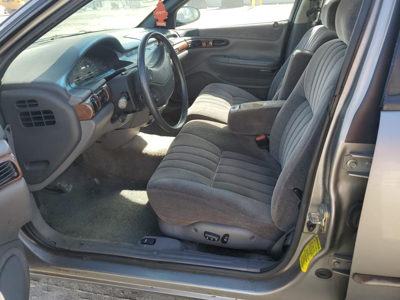1996 Chrysler Concorde - Image 7