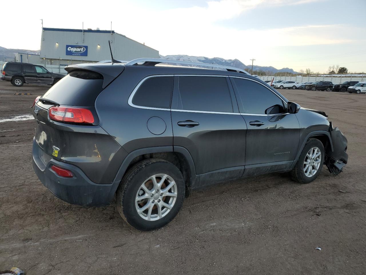 2016 Jeep Grand Cherokee - Image 3
