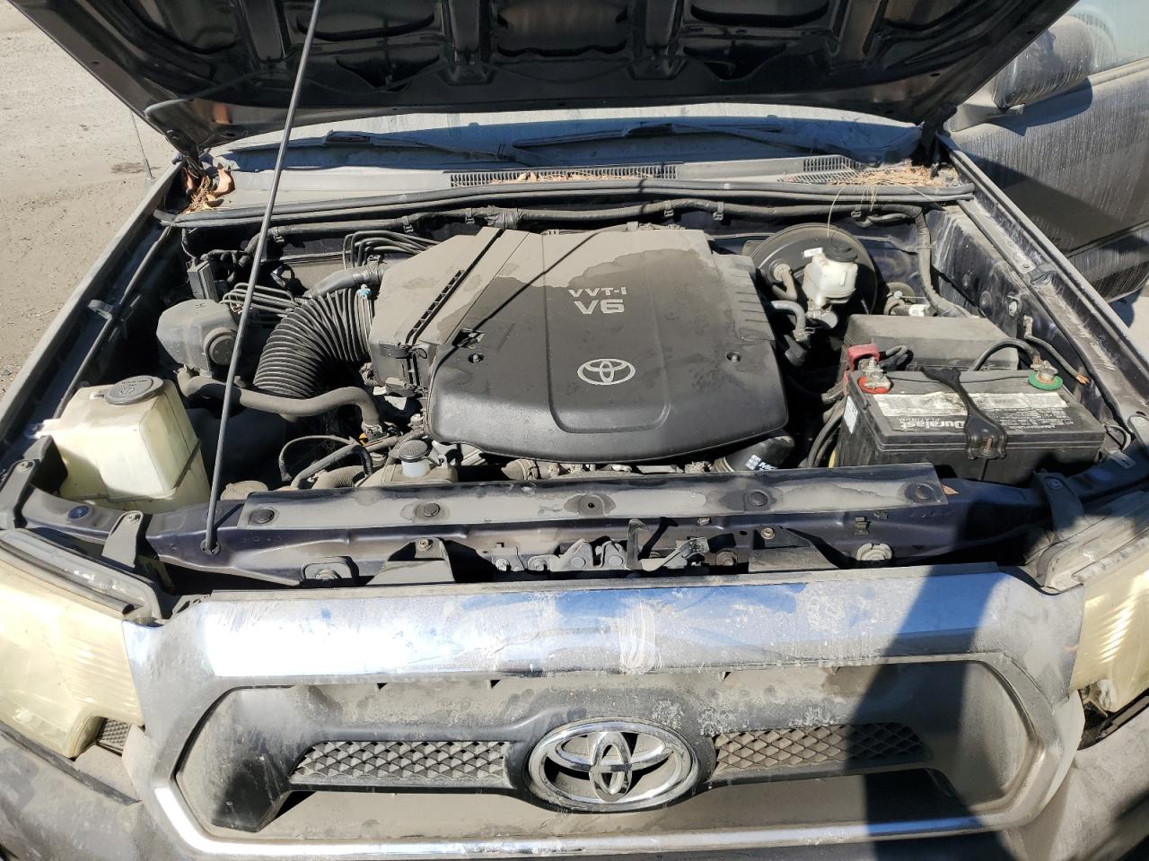 2013 Toyota Tacoma - Image 12