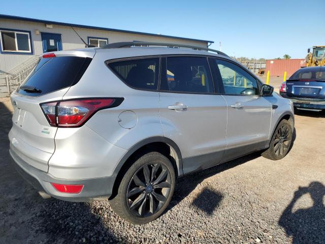  FORD ESCAPE 2017 Серебристый