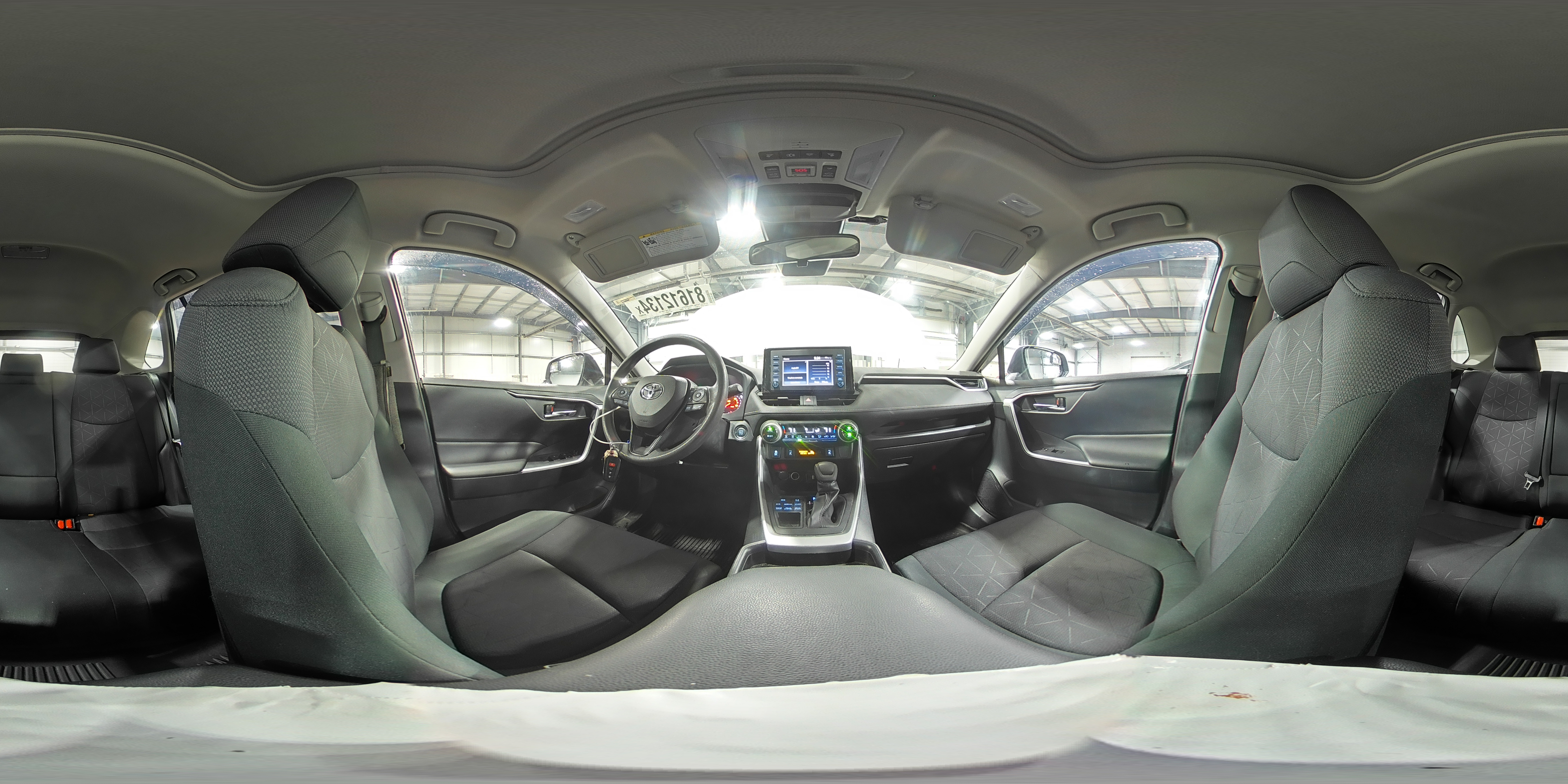 2019 Toyota RAV 4 - Image 15