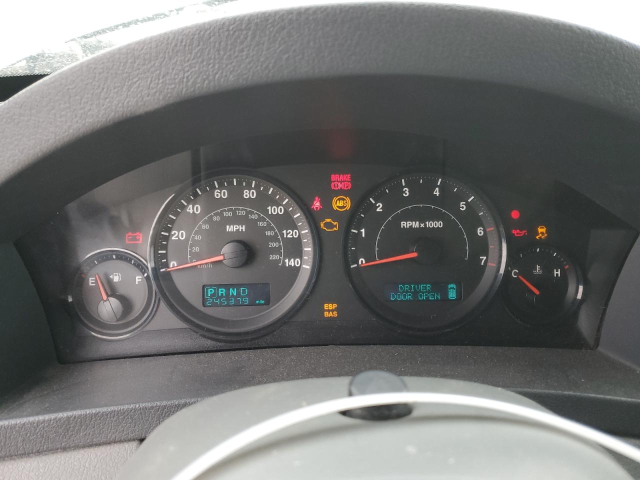 2006 Jeep Grand Cherokee - Image 9