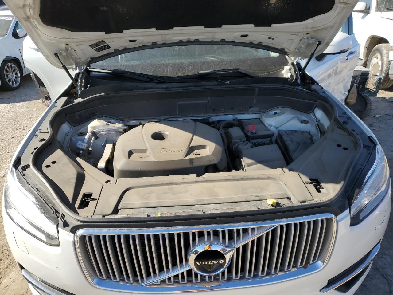2016 Volvo XC90 - Image 13