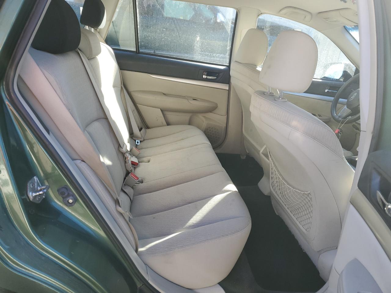 2011 Subaru Outback - Image 11