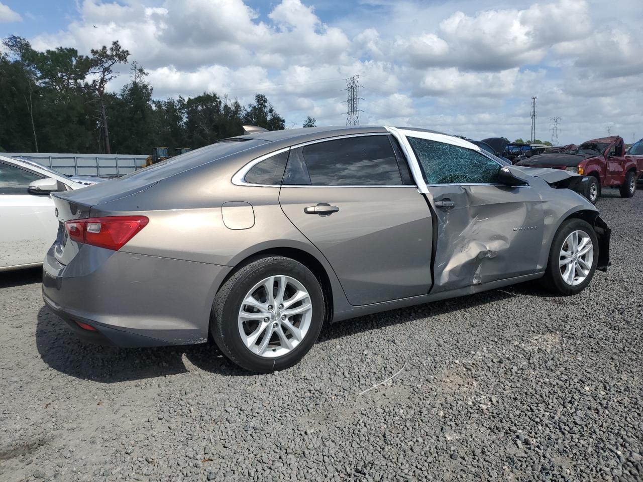 VIN 1G1ZD5ST4JF146537 2018 CHEVROLET MALIBU no.3