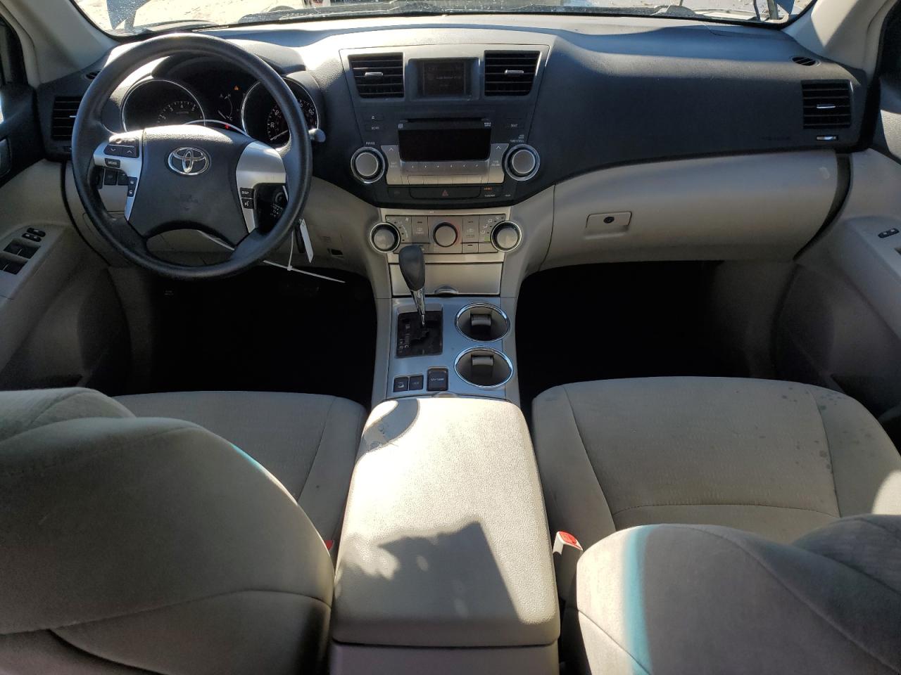 2012 Toyota Highlander - Image 8