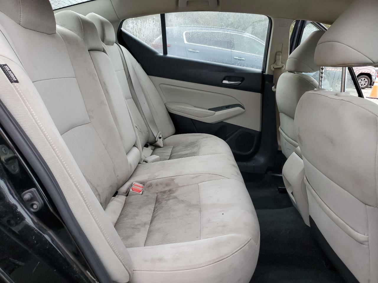 2020 Nissan Altima - Image 10