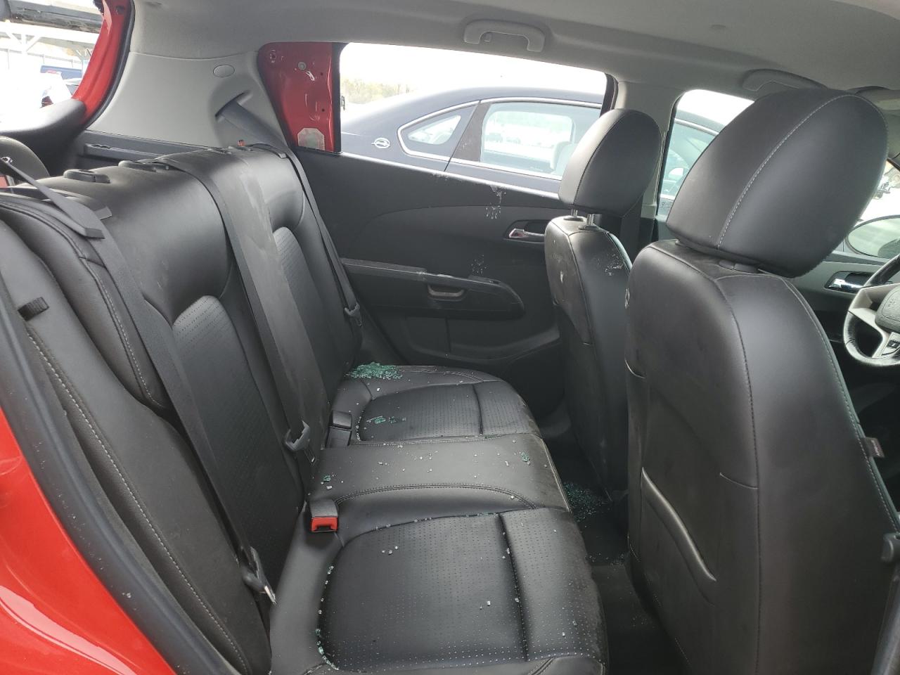 2015 Chevrolet Sonic - Image 11
