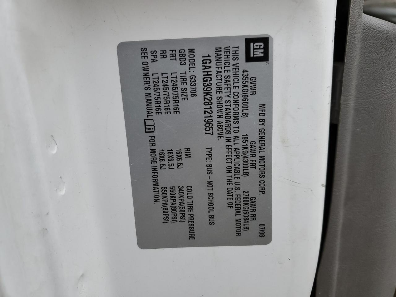 2008 Chevrolet Express - Image 13