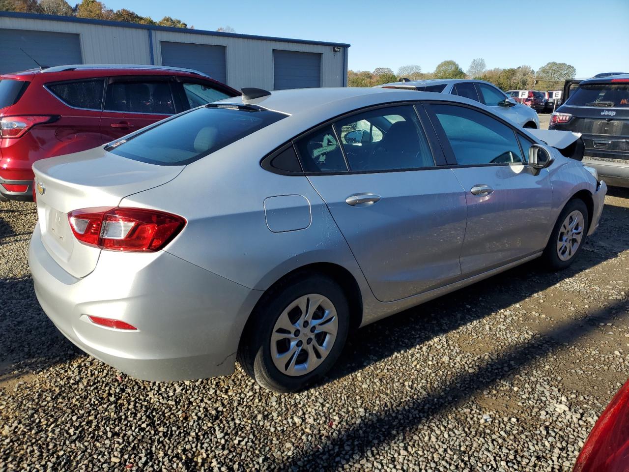 2019 Chevrolet Cruze - Image 3