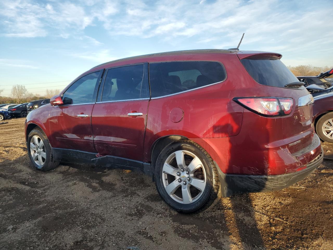 VIN 1GNKVGKD1HJ230288 2017 CHEVROLET TRAVERSE no.2