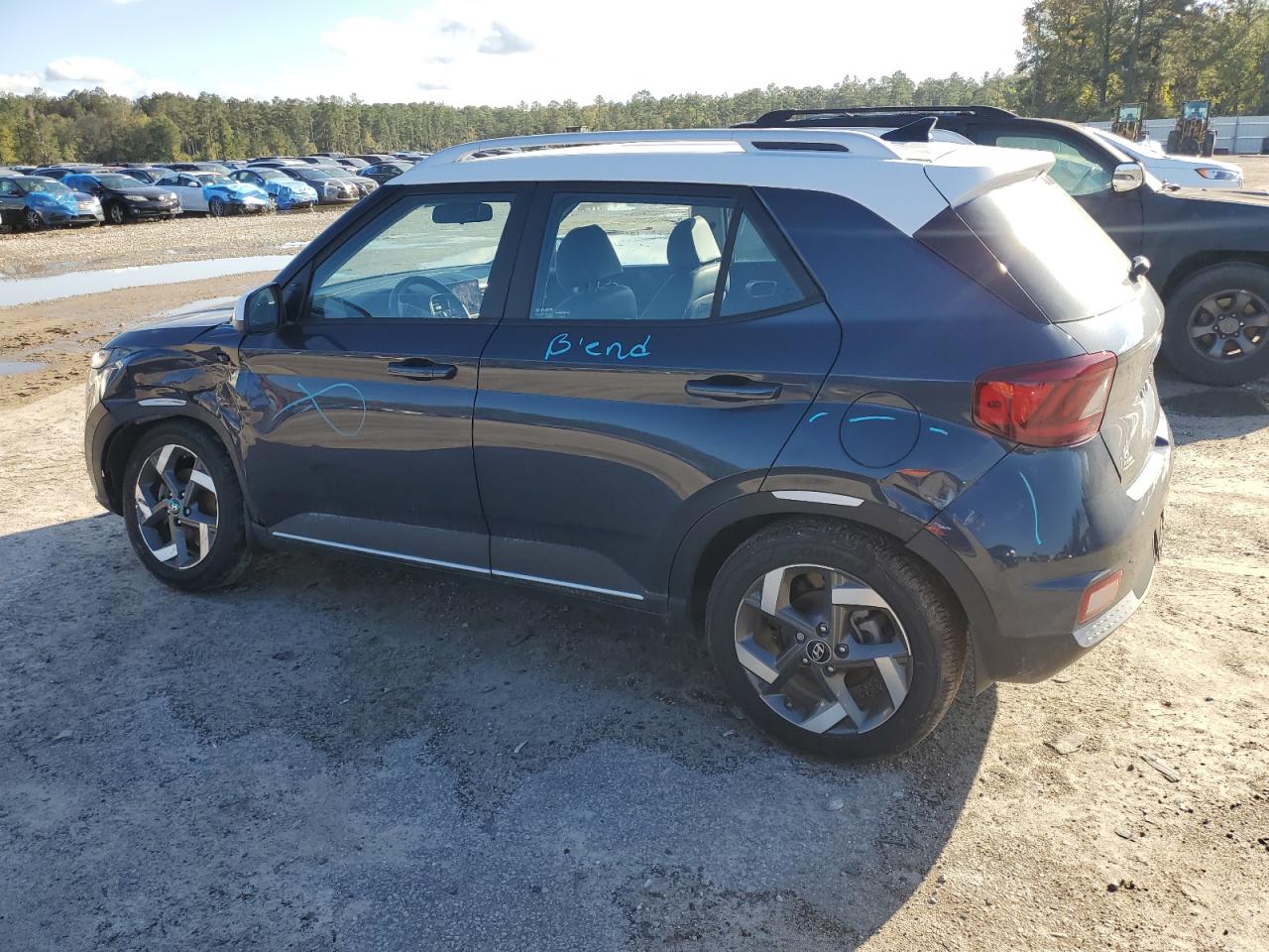 2021 Hyundai Venue - Image 2