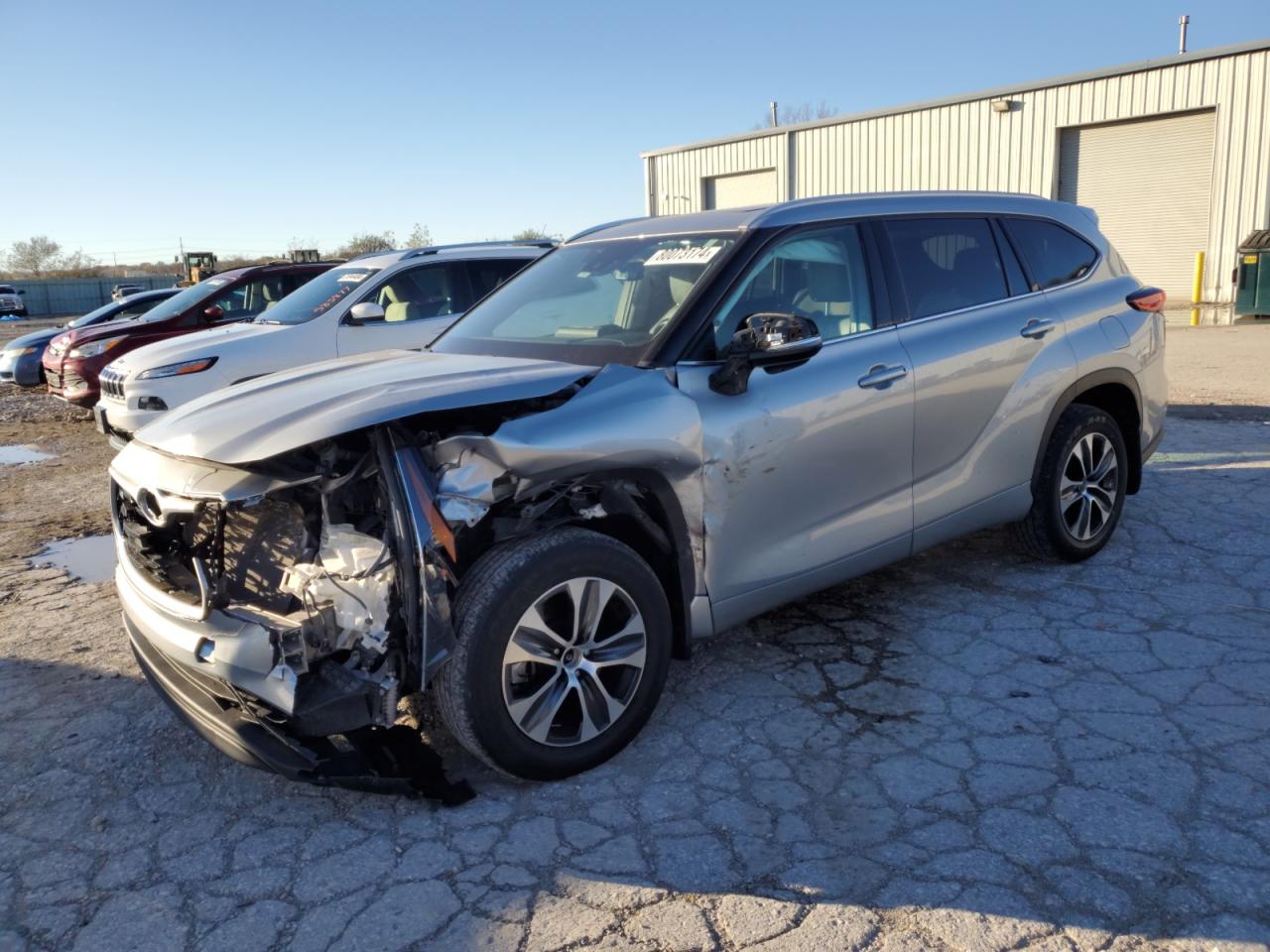 2022 Toyota Highlander - Image 1