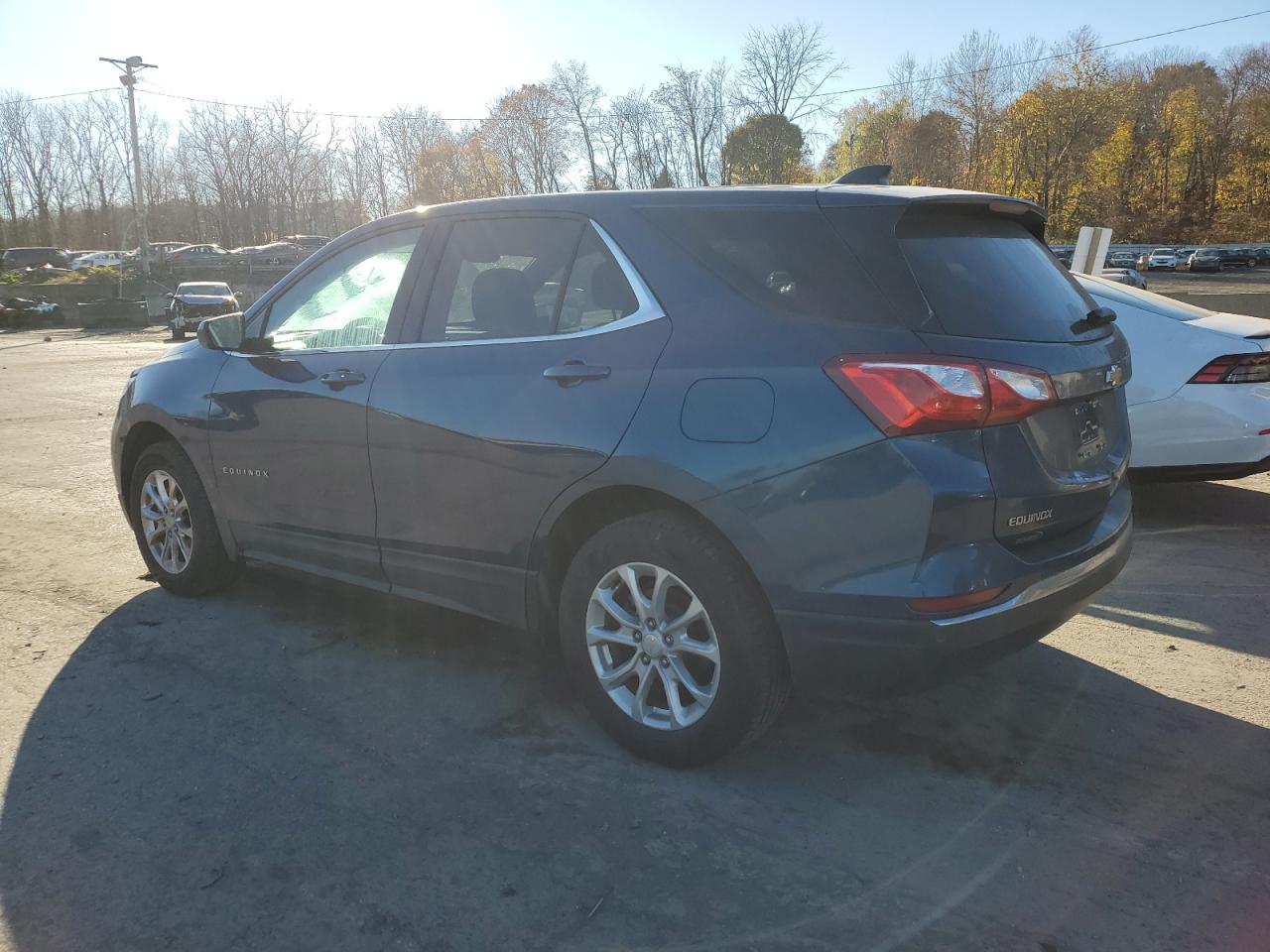 2020 Chevrolet Equinox - Image 2