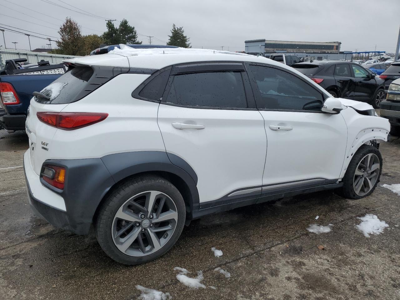 VIN KM8K3CA56MU739220 2021 HYUNDAI KONA no.3