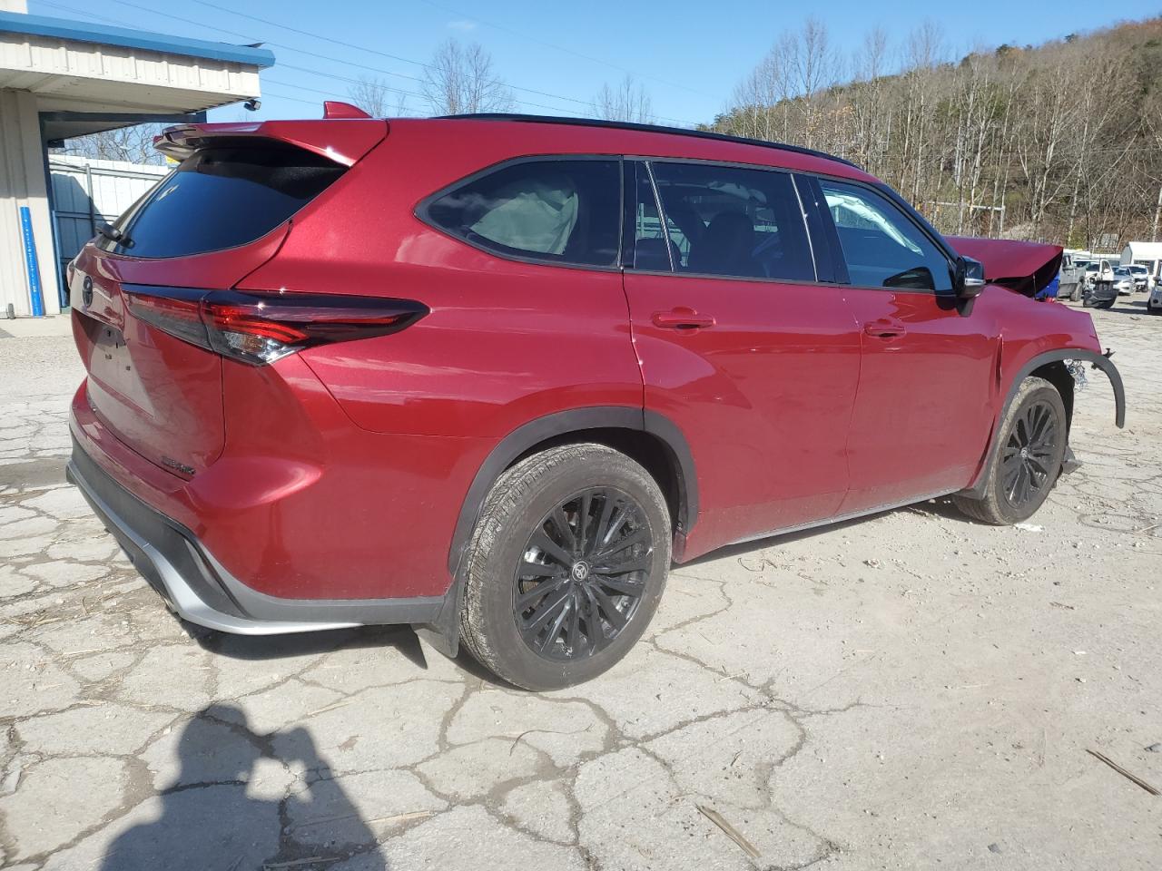2024 Toyota Highlander - Image 3
