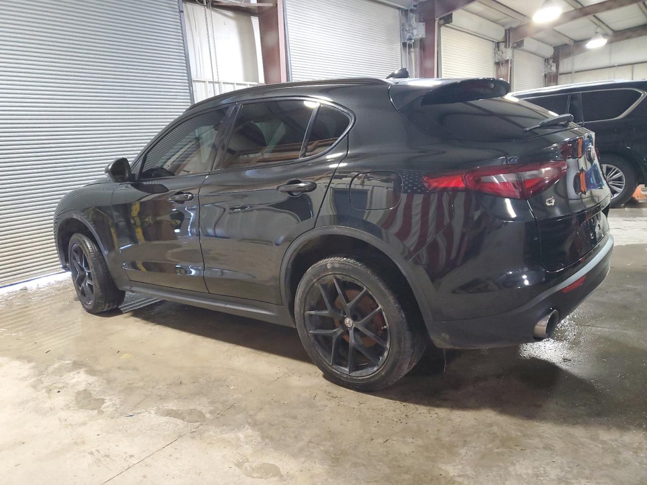 ZASFAKPN0J7B82996 2018 ALFA ROMEO STELVIO - Image 2