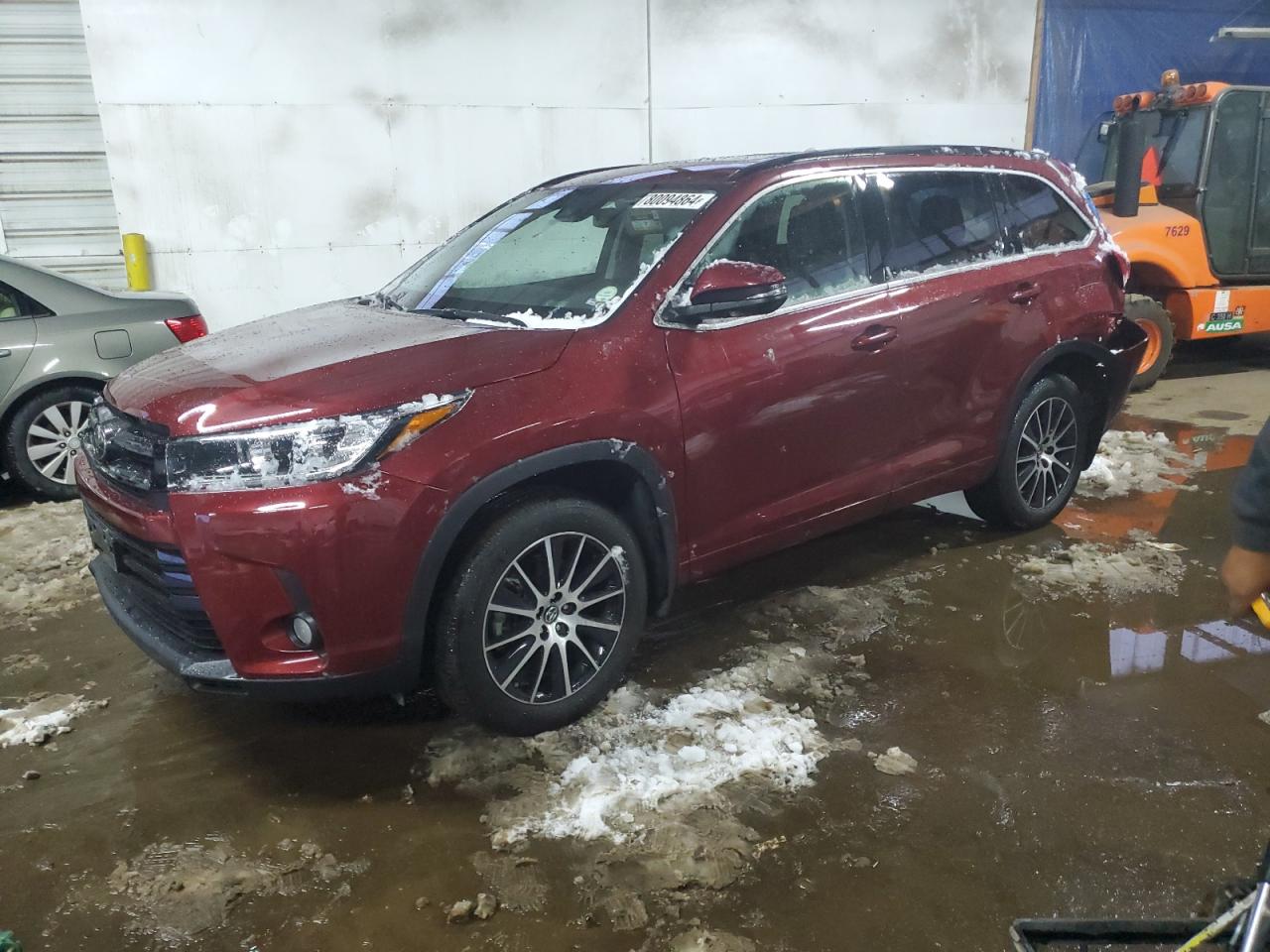 2017 Toyota Highlander - Image 1