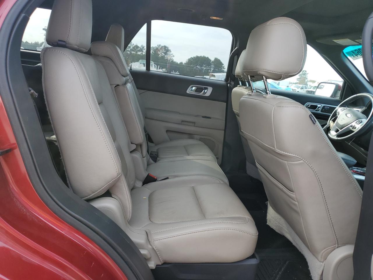 2014 Ford Explorer - Image 12