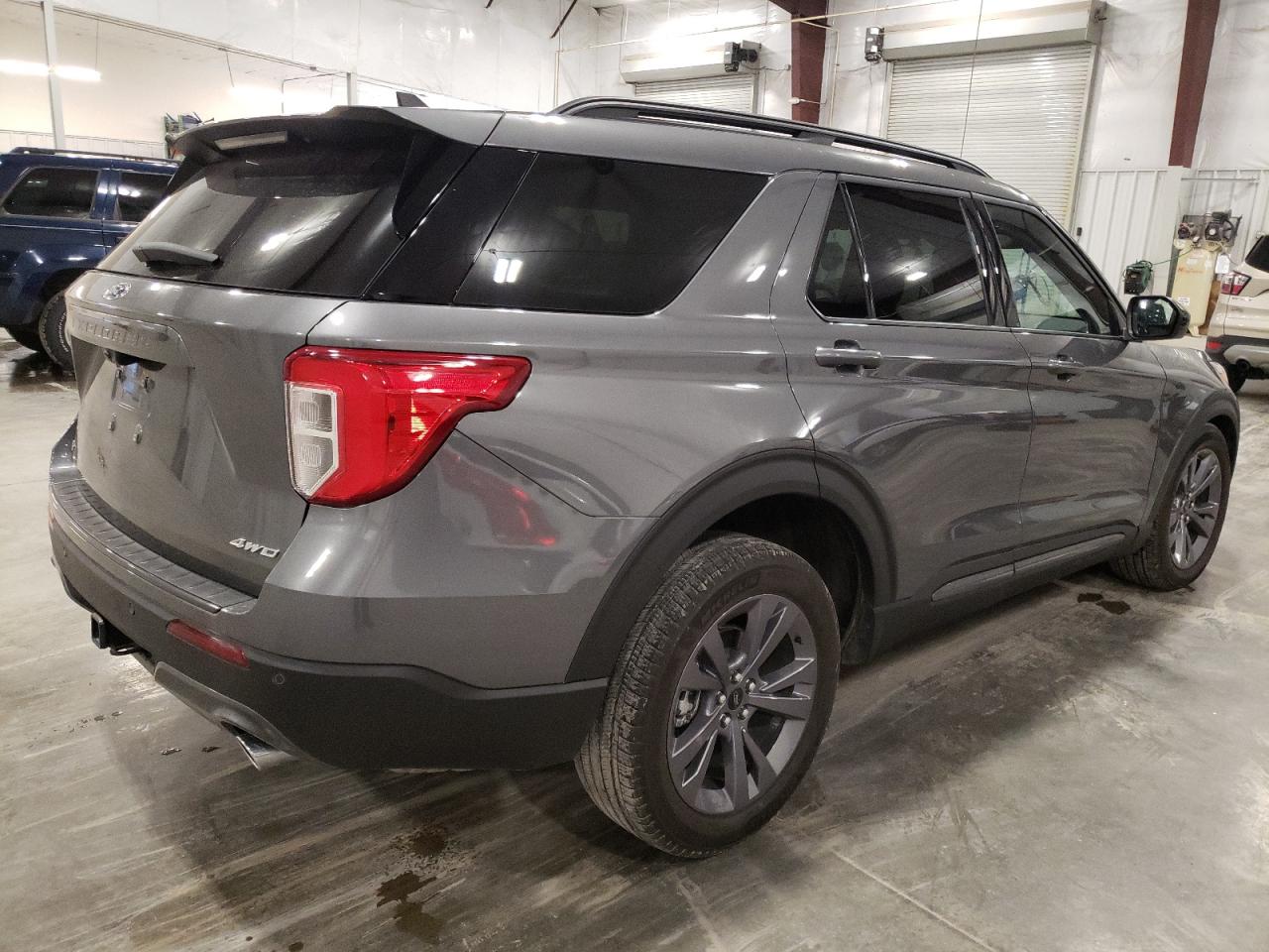 2023 Ford Explorer - Image 3