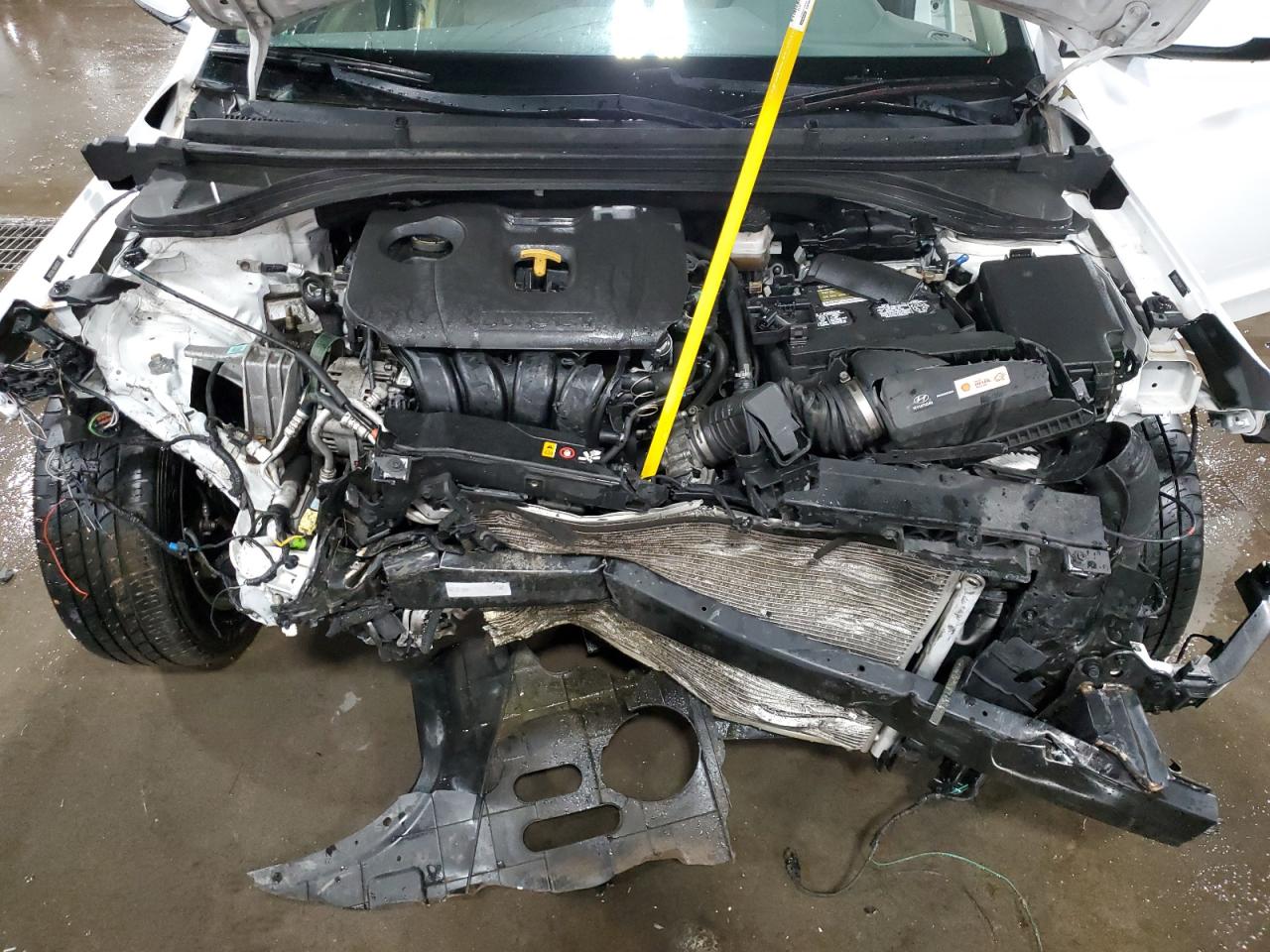 2019 Hyundai Elantra - Image 12