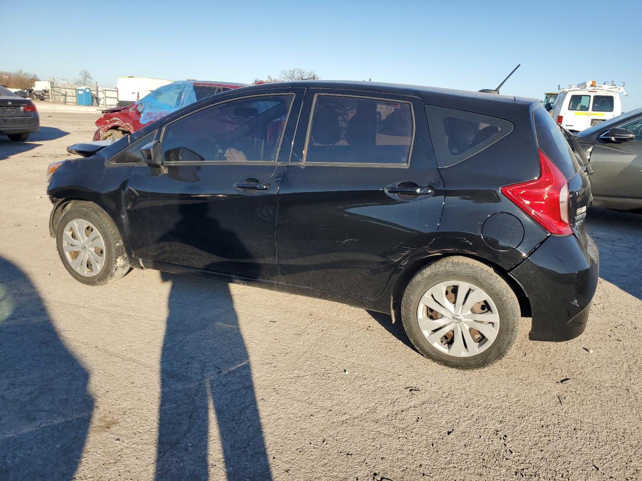 VIN 3N1CE2CP1JL360324 2018 NISSAN VERSA no.2