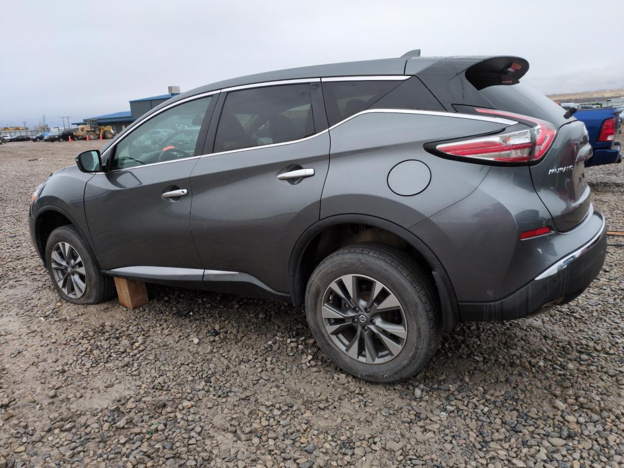 2017 Nissan Murano - Image 2