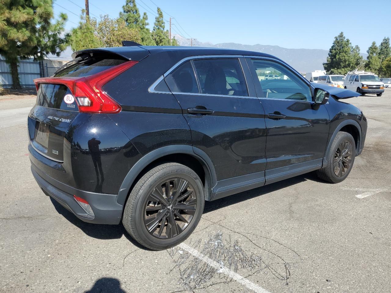 2018 Mitsubishi Eclipse - Image 3